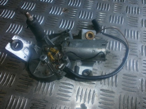 Scheibenwischermotor Hinten  Ford Escort DE15062-71