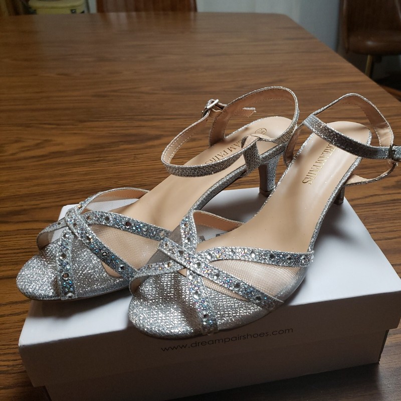 Dream Pairs Strappy Heels Sparkly Silver With Box