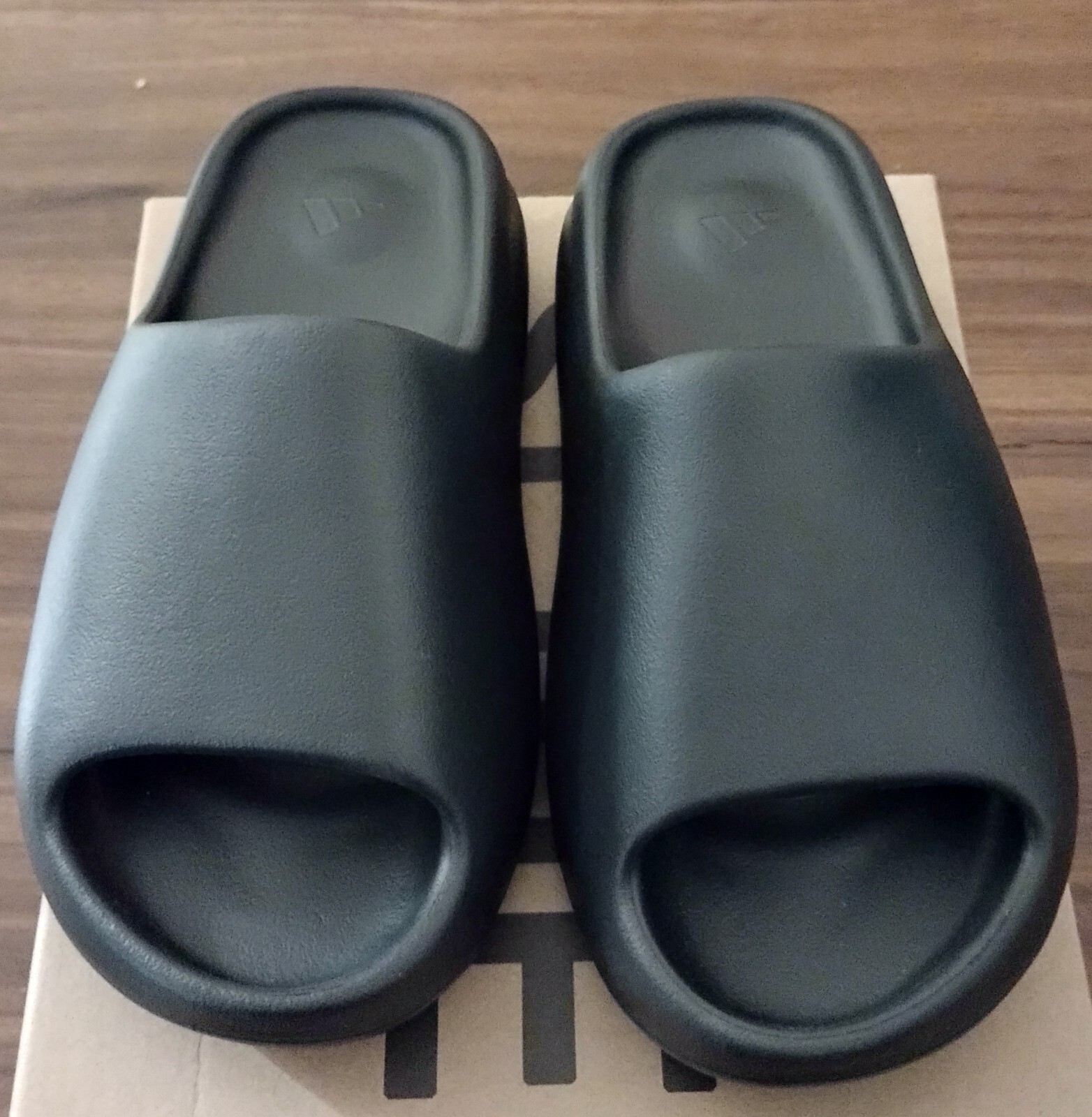 Adidas Yeezy slide size:7 iuu.org.tr