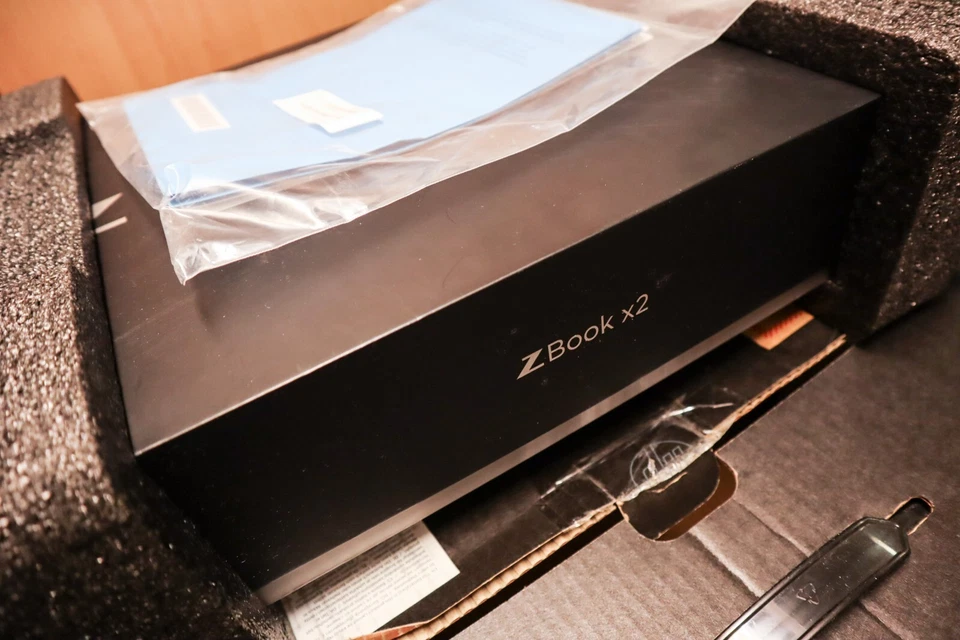 TABLET FOR PHOTOEDIT + PEN, HP zBOOK X2 DETACHABLE i7 NVIDIA 32G 1TB SWEDISH CAD - Bild 4 von 4