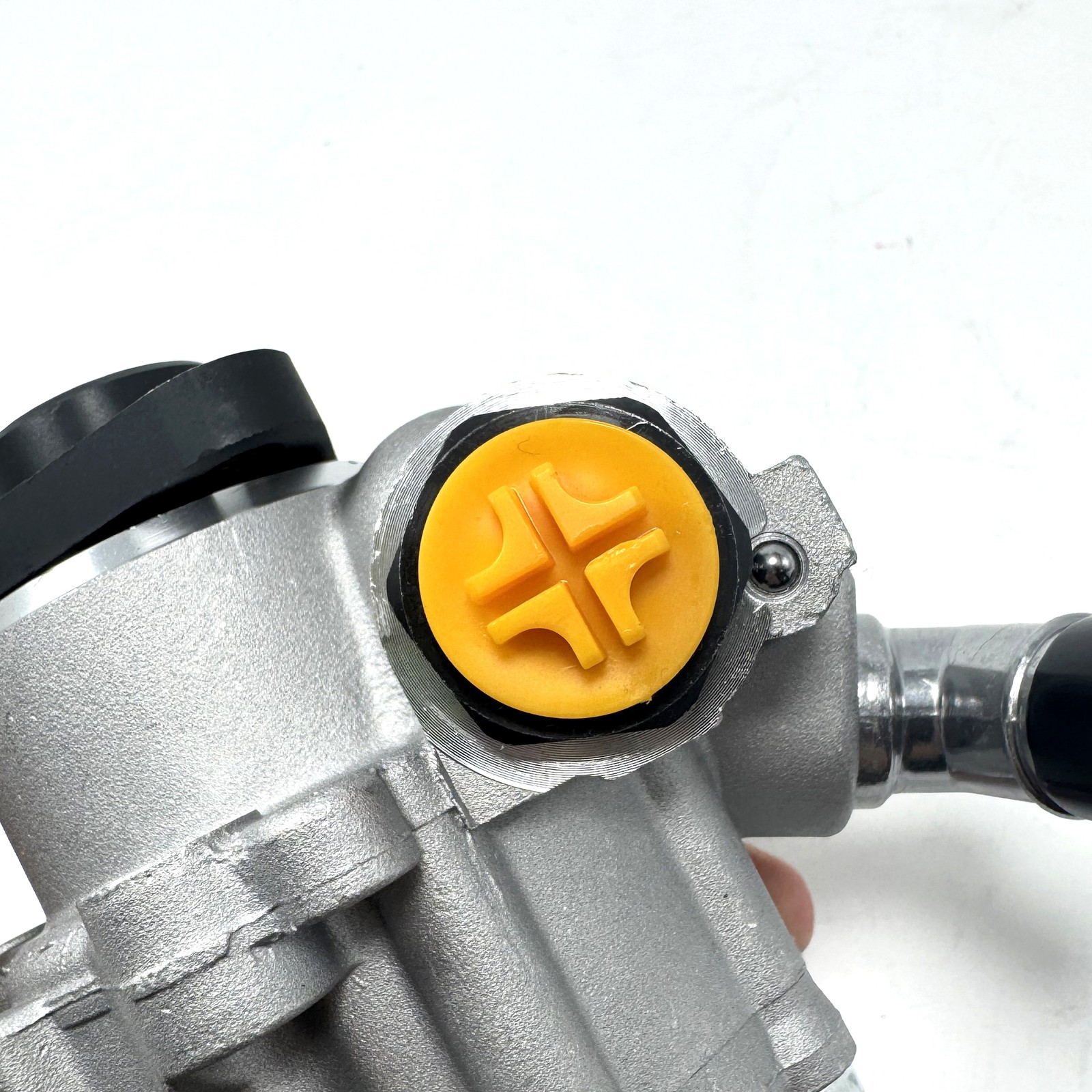 Maserati Levante 2017-2024 FRONT Power steering pump P/N 7695955155