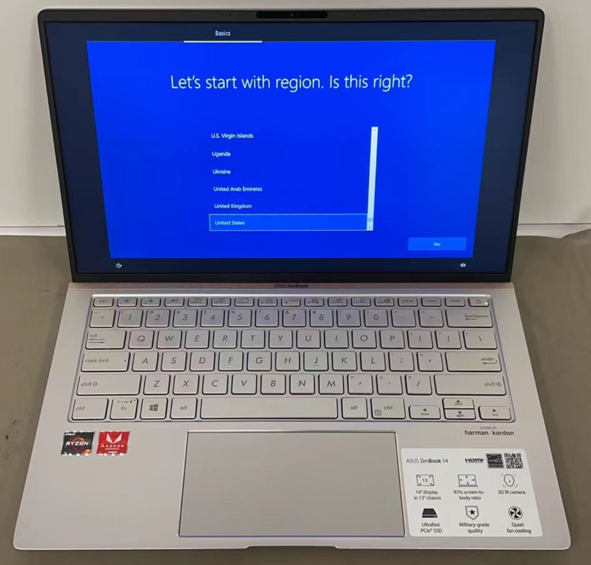 ASUS Zenbook UM433D AMD Ryzen 7-3700U 2.3GHz, 8GB RAM, 512GB SSD