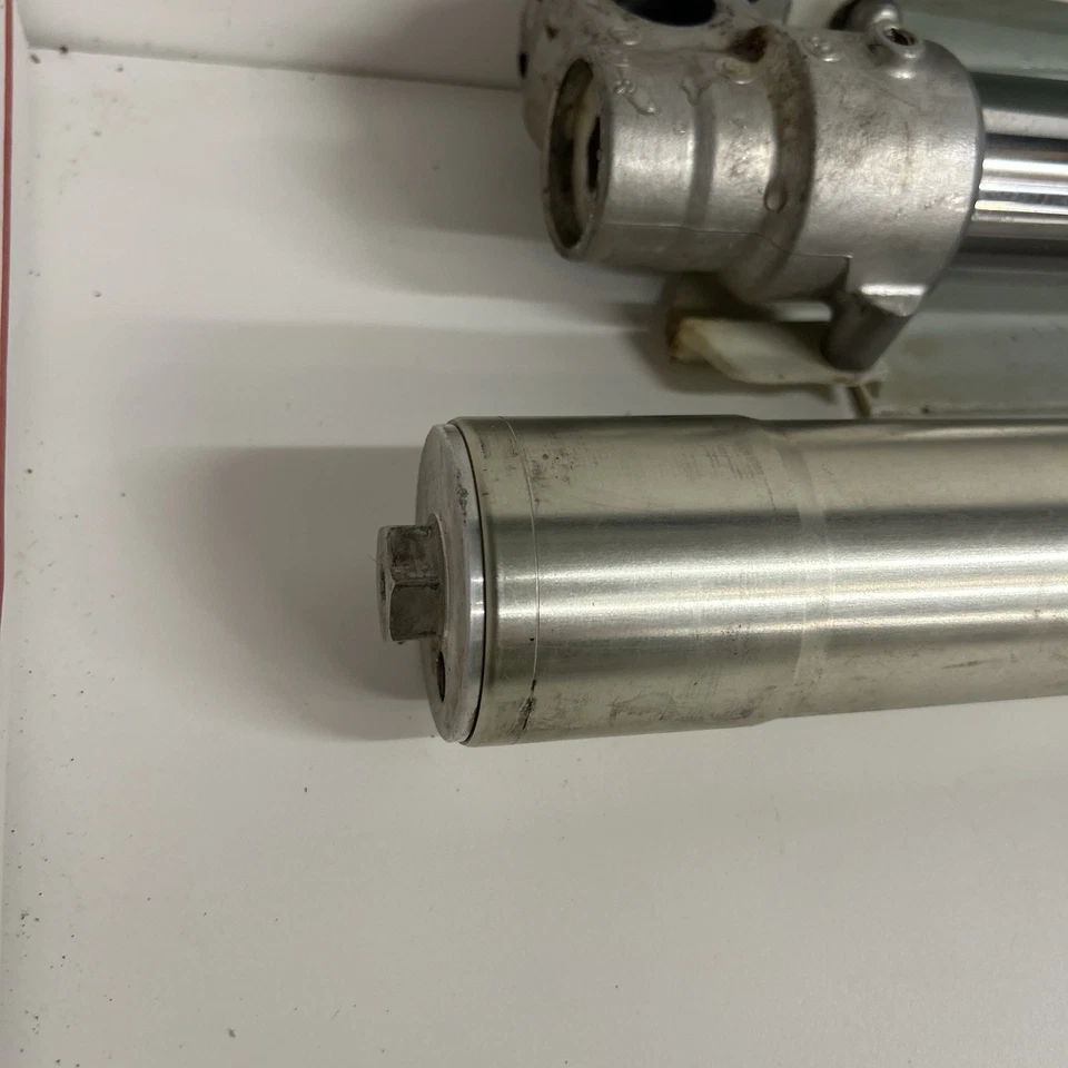 01 02 2002 SUZUKI RM250 RM 250 HORQUILLAS DELANTERAS AMORTIGUADORES SUSPENSIÓN OEM FUNCIONA MUY BIEN Foto 3 de 4