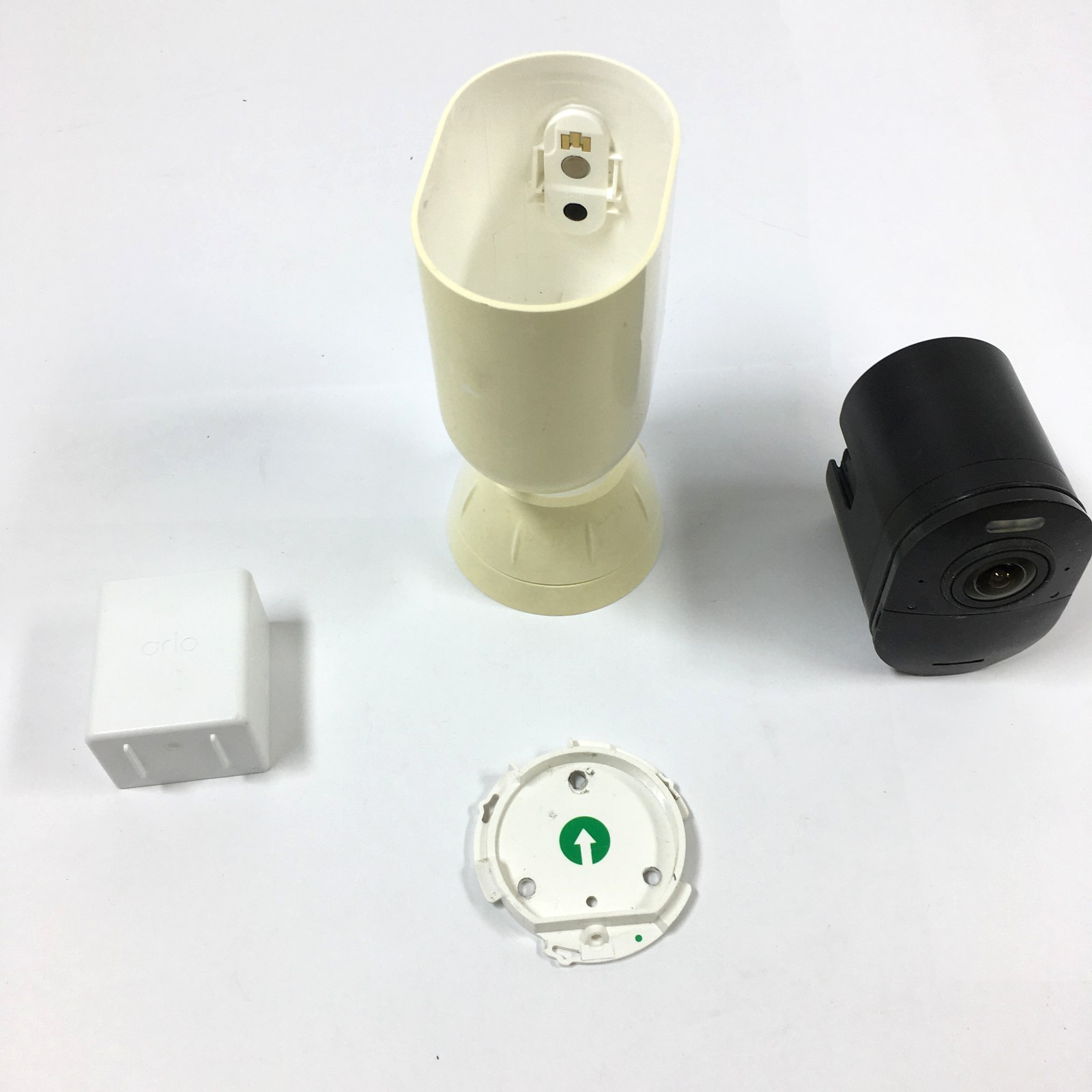 Arlo Ultra VMC5040 4K Ultra UHD Wire-Free Camera  (ACCEPTABLE)