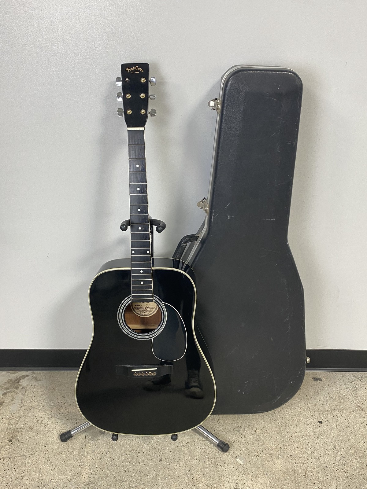 Hondo H-18B Vintage Dreadnought Acoustic Guitar 6-String Black Made in Korea