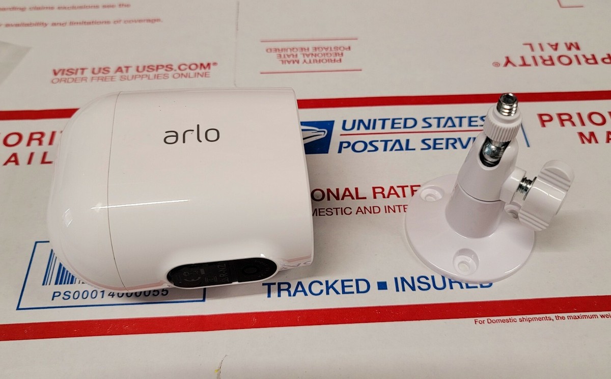Arlo VMC2030 Essential Spotlight Single Wireless Indoor/Outdoor