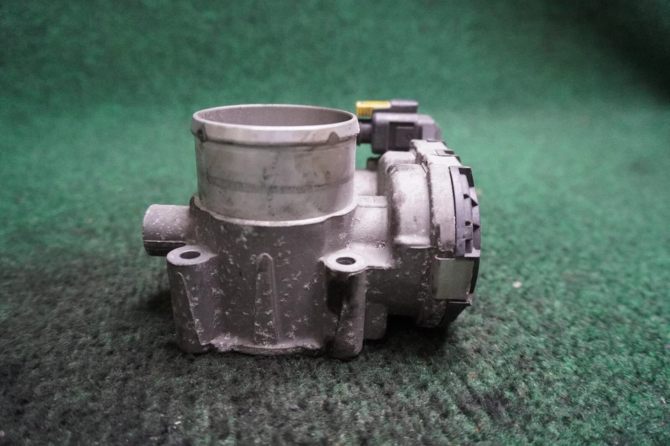 Ford Fiesta 2017 1,6 L carrocería del acelerador OEM 7S7G9F991CA Foto 4 de 4