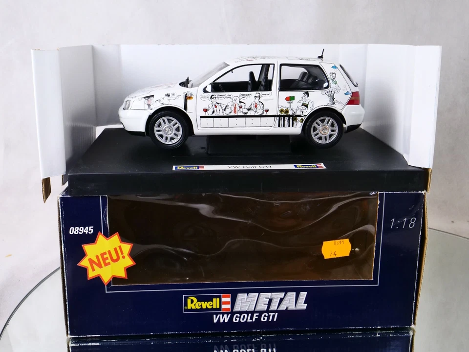 Revell 08945 - VW Golf GTI "Bundesrepublik" 97/98 - RARE - 1/18 neuf en boîte - Photo 2/4