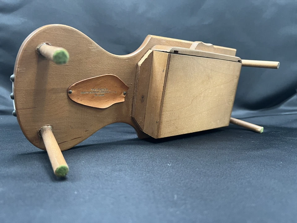 Mesa de centro zapatero de madera vintage Crosley Dist. Muestra de vendedor de Co St. Louis Foto 4 de 4