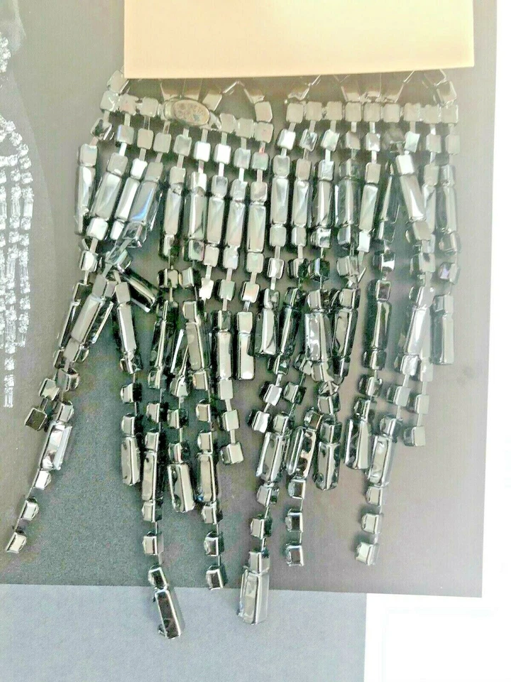 Kenneth Jay Lane KJL Pendientes Declaración Pistola Negra Metal Cristal Libro Pieza Foto 4 de 4