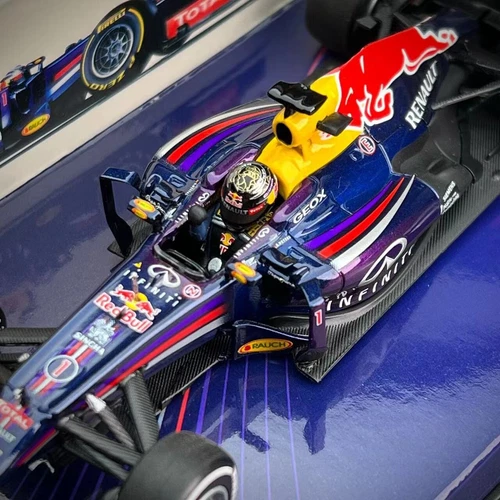 Minichamps 1/43 Infiniti Red Bull Racing RB9 F1 Ganador GP de India 2013 S. Vettel - Imagen 8 de 13