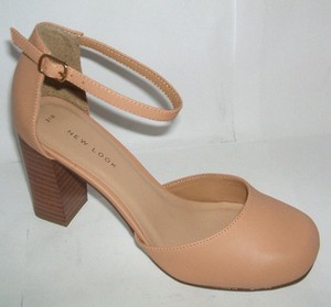 nude mid block heel