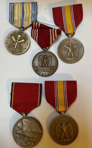 WWII Medals Lot - Picture 1 of 12
