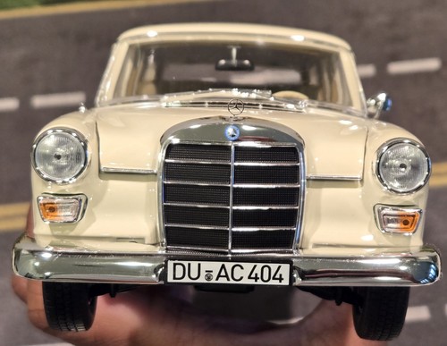 **READ** 1/18 NOREV 1966 Mercedes-Benz 200 Cream Station Wagon - Picture 11 of 20