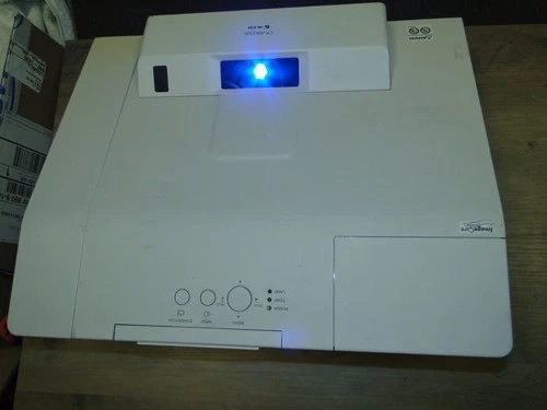 Hitachi CP-AW2505 Ultra Short Throw 3LCD Projector 2700 LUMENS 437 LAMP TIME