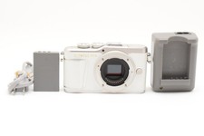 Excellent condition OLYMPUS PEN E PL9 Body White