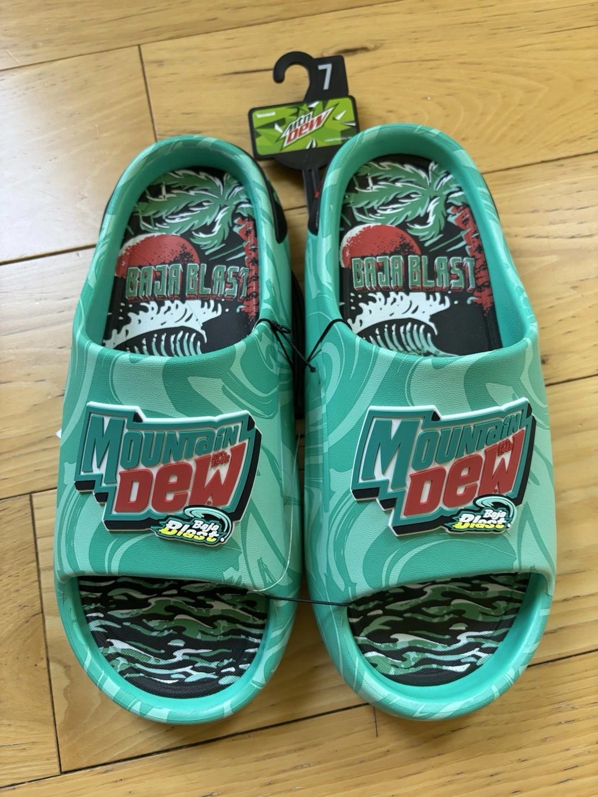 Mountain Dew Baja Blast Slides Sandals Men’s 7 NWT Teal With Logo