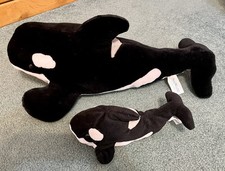 SeaWorld Parks 20” Plush Shamu Orca Killer Whale With Baby 