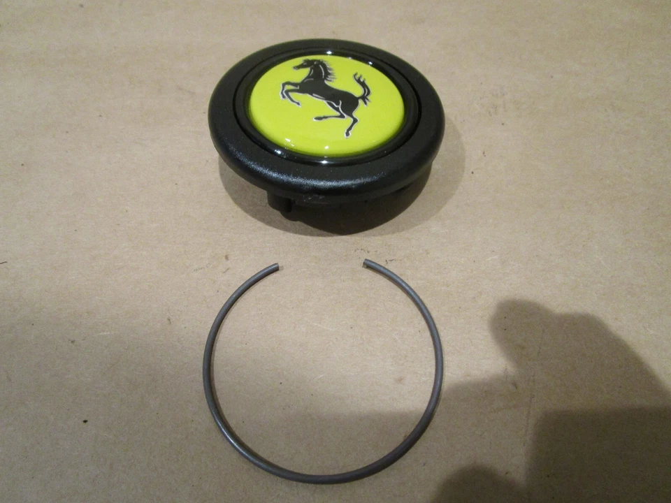 Ferrari 308, 456, Mondial - Bocina pulsador (se adapta a muchos) - P/N 130899 Foto 3 de 4