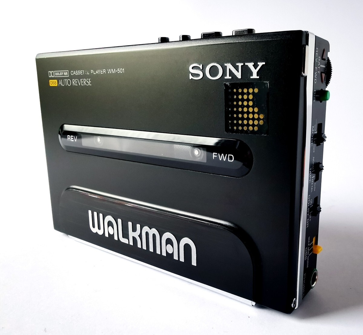 VERY RARE BLACK SONY WM-501 FULL METAL BODY WALKMAN IMPORT VERY RARE BLACK SONY WM-501 FULL METAL BODY WALKMAN IMPORT