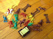 Vintage 22 pcs Plastic Cowboy Wagon Horse Indian Play Set Mixed Lot