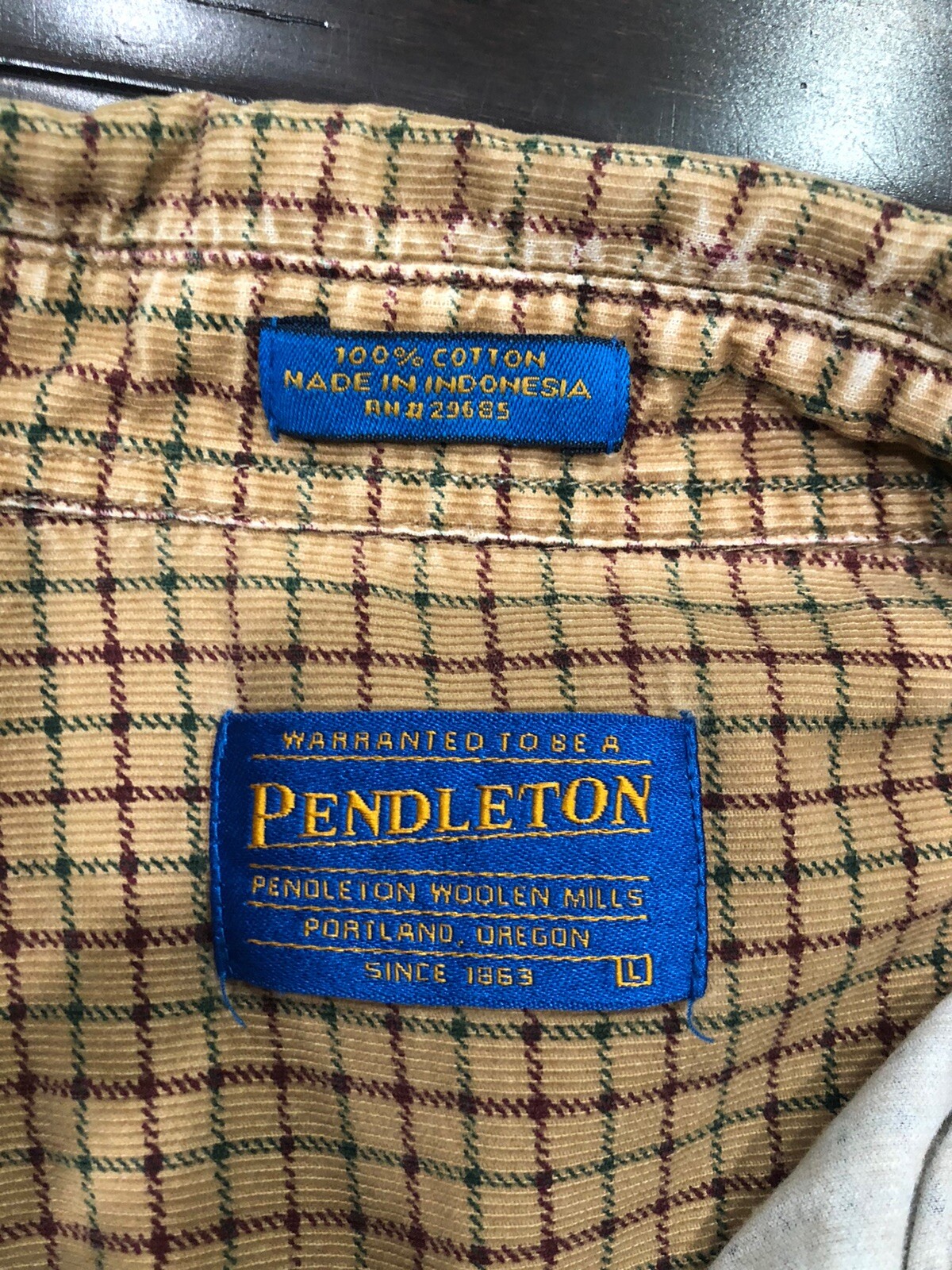 Pendleton Button Up Shirt Size Large - image 3