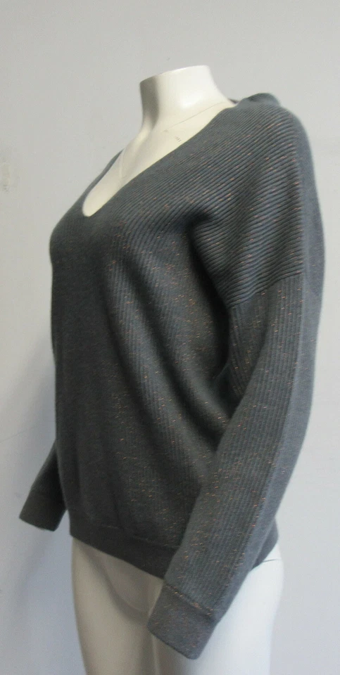 BRUNELLO CUCINELLI Cashmere blend Grey w/ Gold Lurex ribbed v-neck sweater SZ M - Image 2 of 4