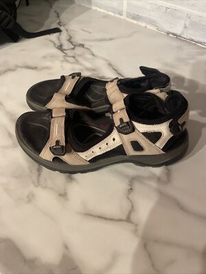 ECCO Outdoor Shoe Whote Black 38 Straps