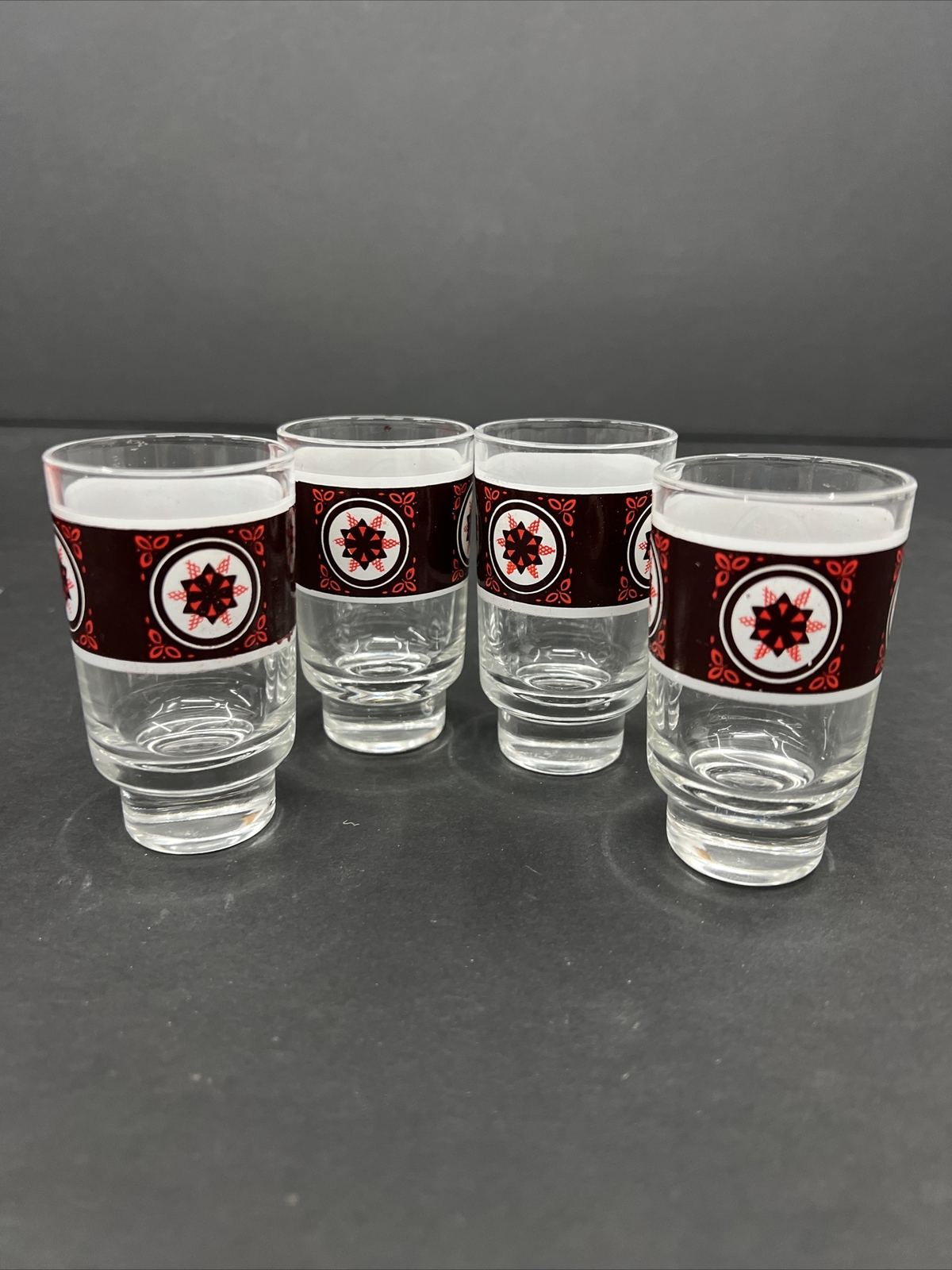 Arcopal Optical Set for Liquor Bottle in Opaline With 4 Glasses Moka Cream