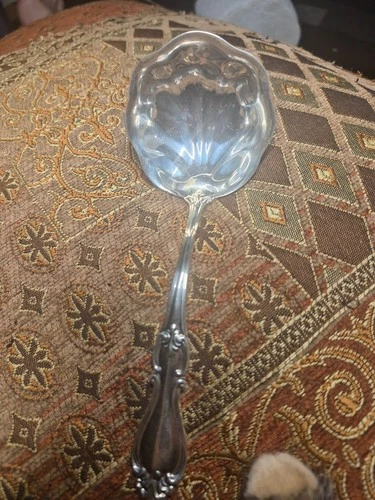 Towle Queen Elizabeth I (1970) Sterling Silver Gravy Ladle - 6 3/4" - No Monog.