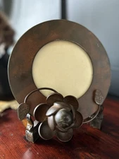 Jan Barboglio Iron Picture Frame flower  8" Round  (4.5 or 5" pic) Retired