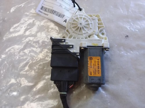 VOLKSWAGEN GOLF RIGHT REAR WND REG/MOTOR 5DR HATCH 09/98-04/04 98 99 00 01 02 03