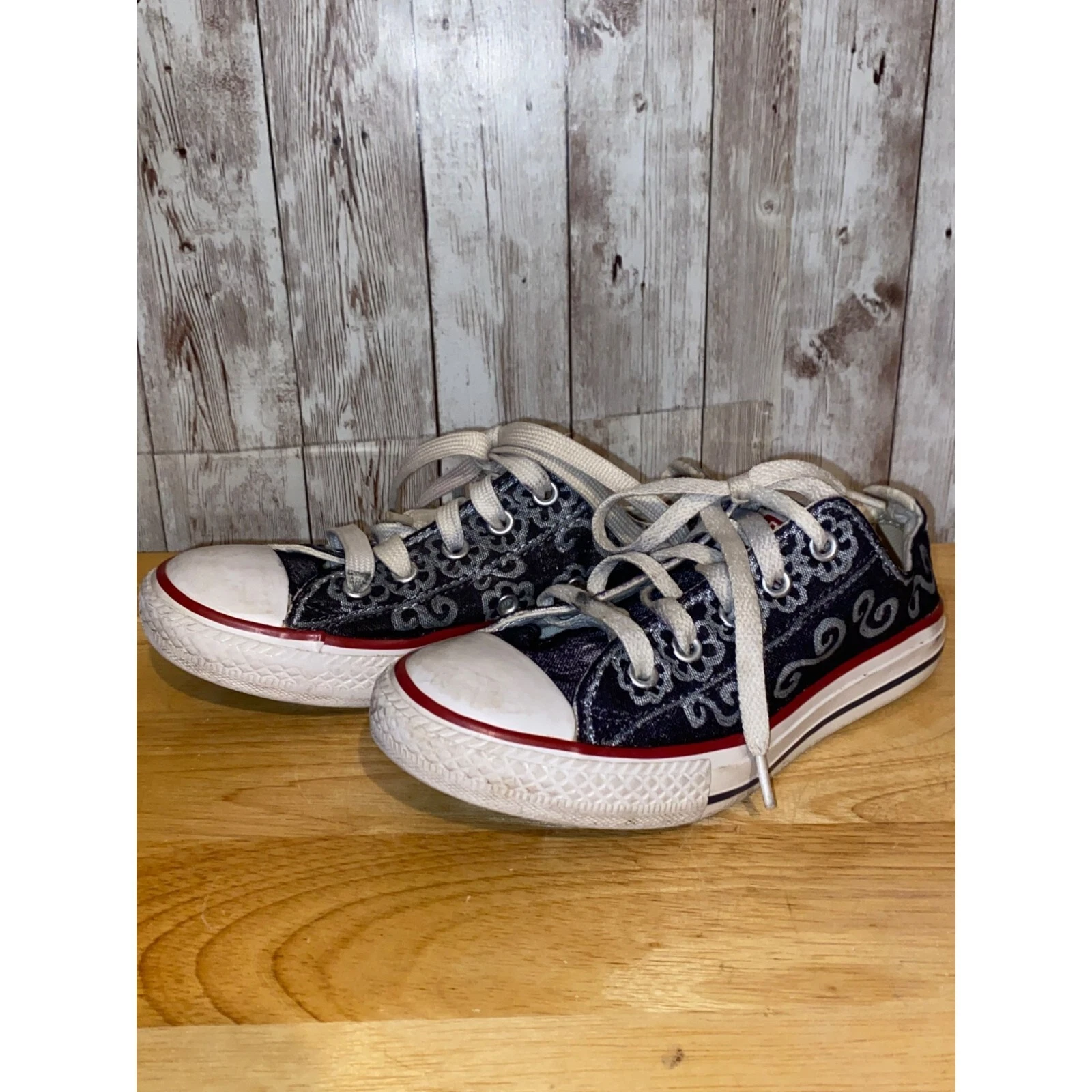 Scarpe Converse All Star Chuck taglia 1Y giovani bambini denim colore blu con vortici