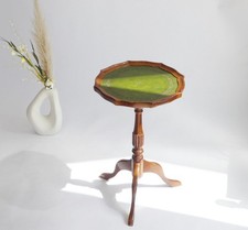 Pequeña mesa de vino victoriana de madera con cuero verde, mesa auxiliar vintage