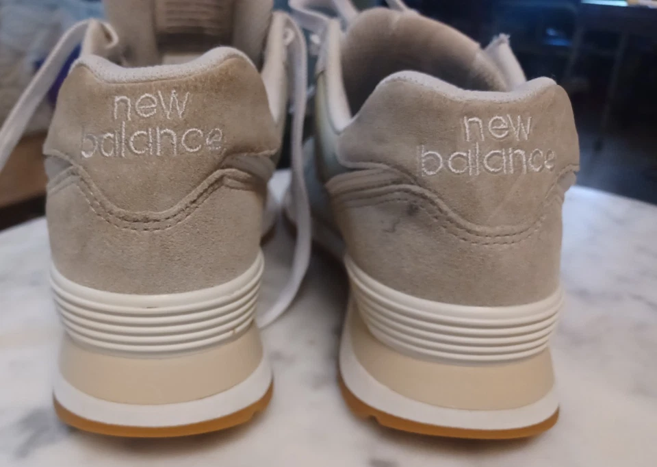 New Balance 574 Women's Sneakers SZ 9 Light Green with Grey Suede - Image 3 of 4