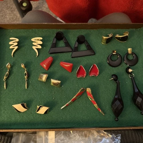 Vintage 80’s,90’s Costume Jewelry Pierced Earrings Lot -F