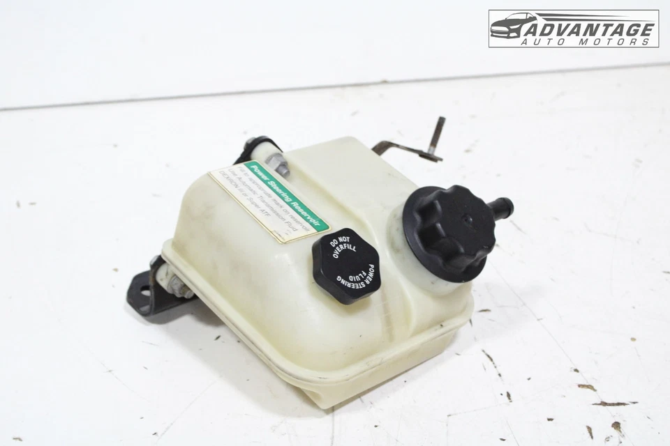 2018-2024 FREIGHTLINER CASCADIA 126 POWER STEERING RESERVOIR BOTTLE TANK OEM - Image 2 of 4