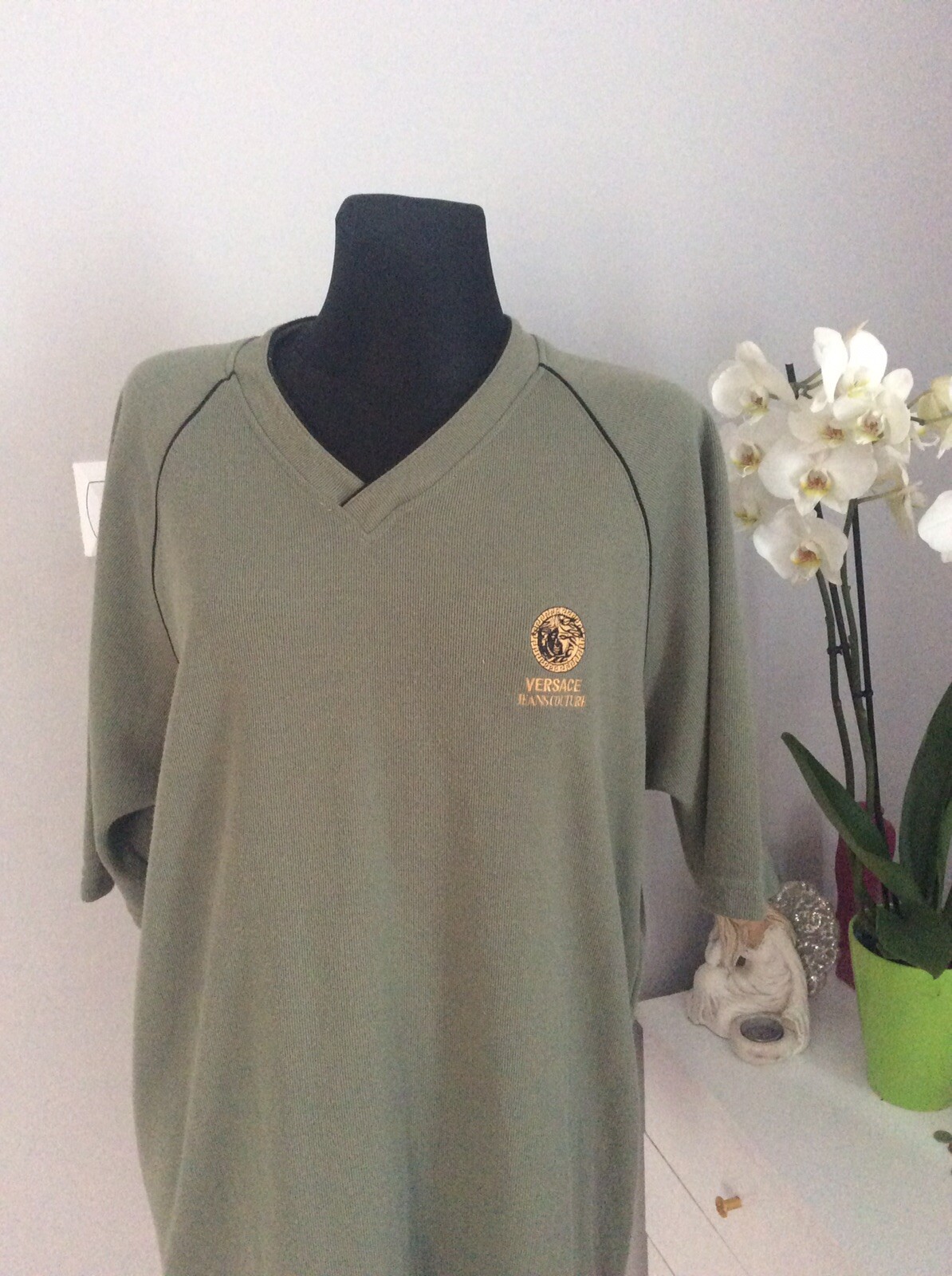 Vintage Gianni Versace Camiseta Cuello en V logotipo con firma para hombre de gran tamaño 2XL Vintage Gianni Versace Camiseta Cuello en V logotipo con firma para hombre de gran tamaño 2XL precios razonables