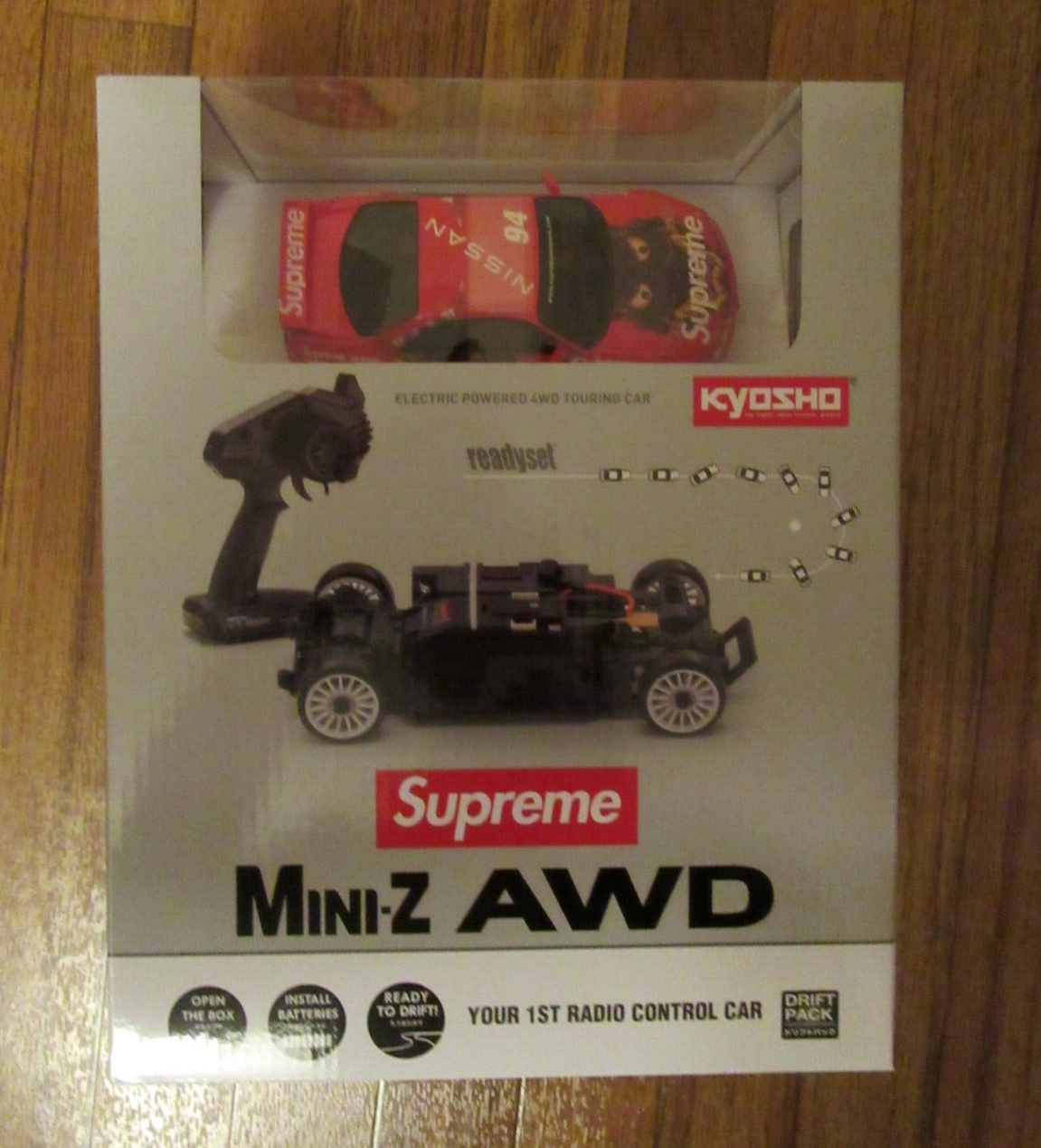 Supreme Kyosho Mini-Z AWD Nissan Skyline Nismo R33 RC Car Readyset