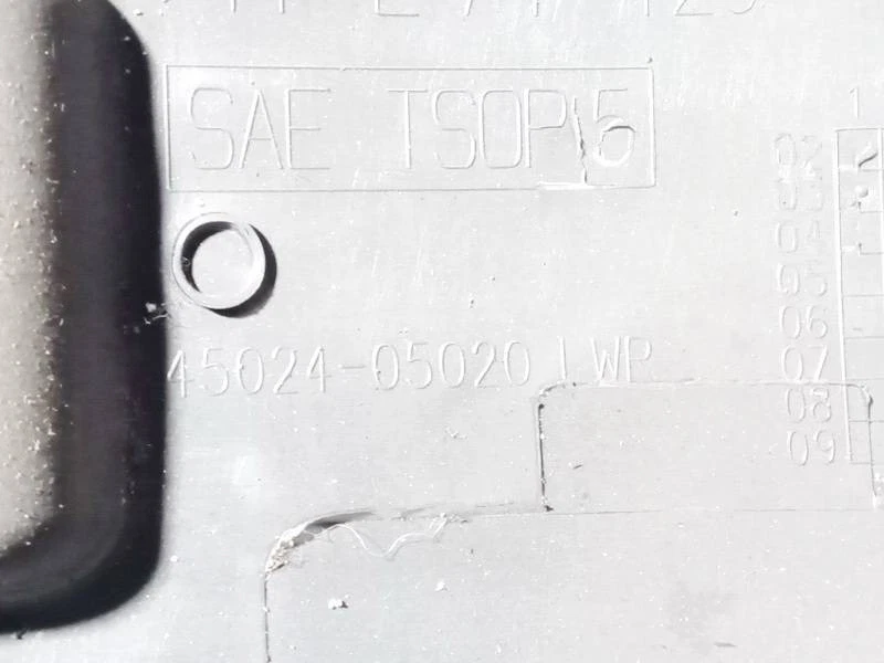 Toyota Avensis 2003 Steering Column Cowl Trim Panel Bottom 4502405 #2149171-60 - Bild 3 von 4