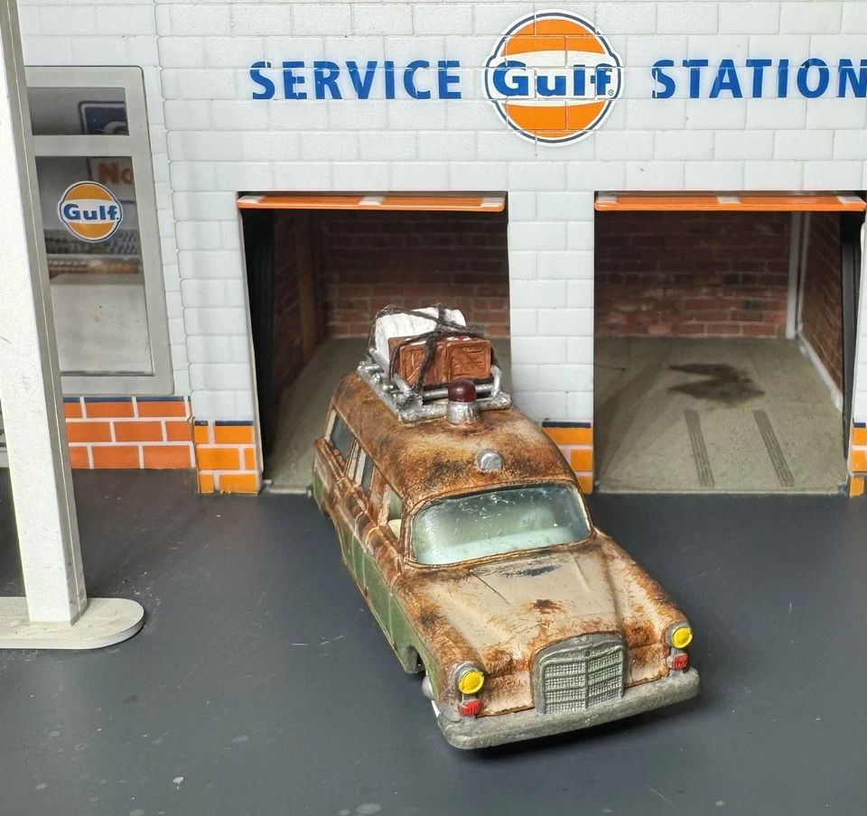 Custom Vintage Restored Lesney #3 Mercedes Benz Ambulance Rat Rod Matchbox 1of1 - Image 2 of 4