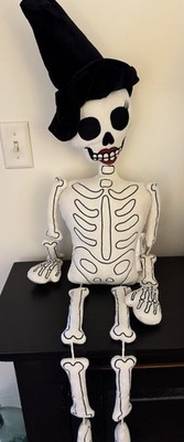 Pottery Barn Ms Mrs Bones Skeleton Pillow Halloween   New
