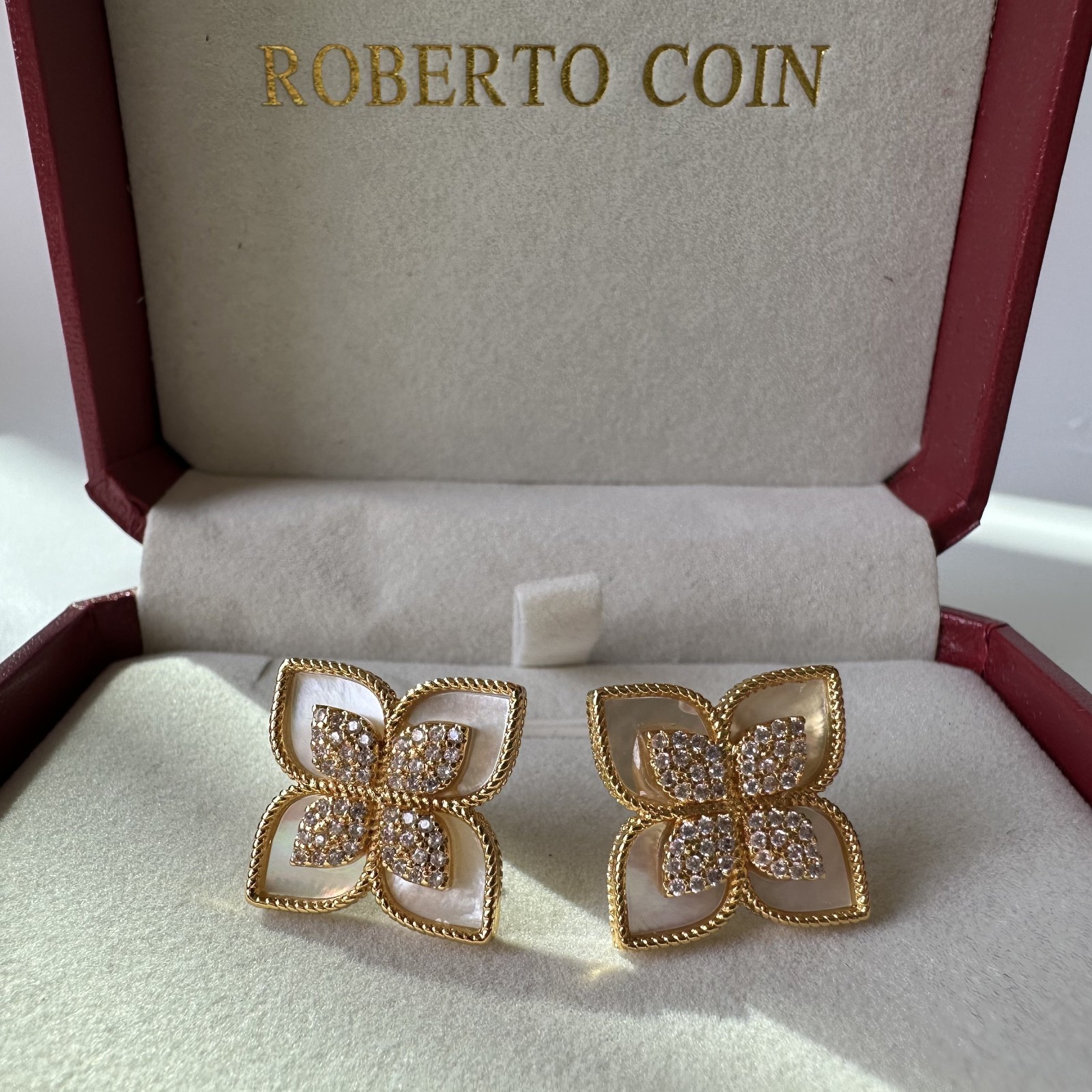 Eogbert Coin Roberto Coin Princess Flower Diamond 18K Gold MOP Stud Earrings | eBay