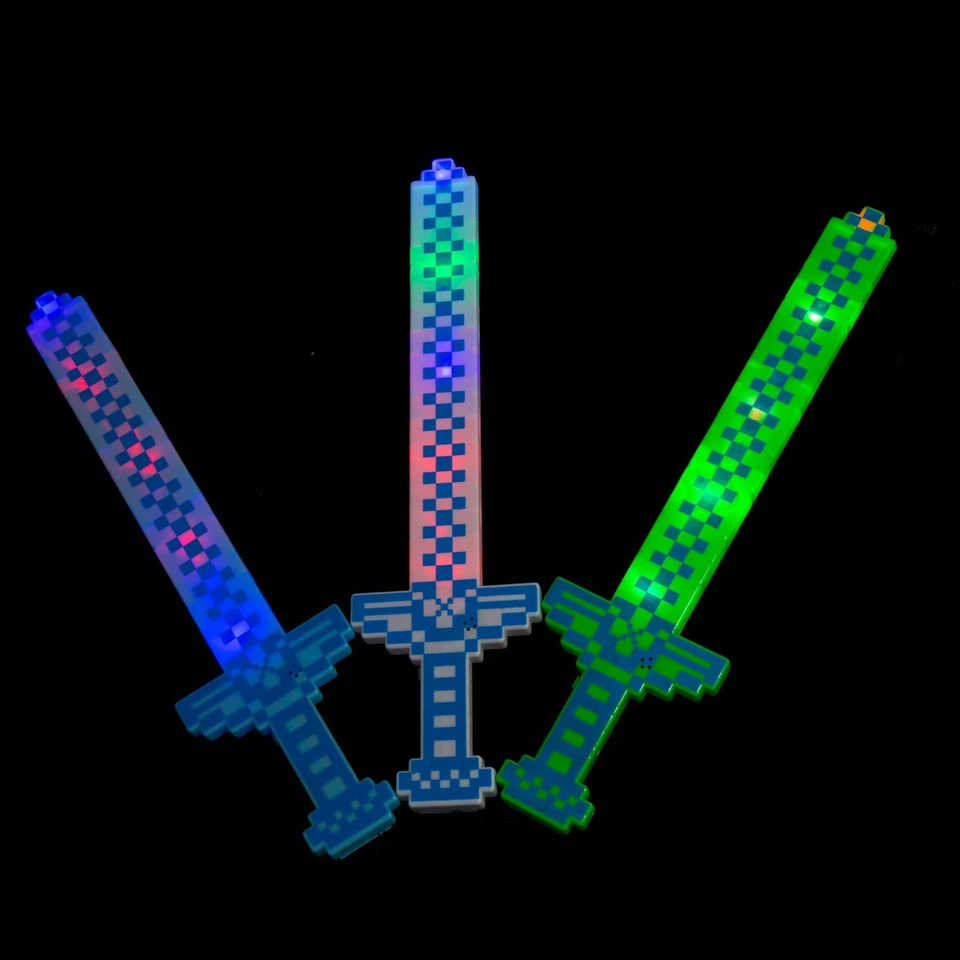 Pixel Diamond Toy Light up Weapon Sword With LED Lights and Sound Set of 3 - Изображение 4 из 4