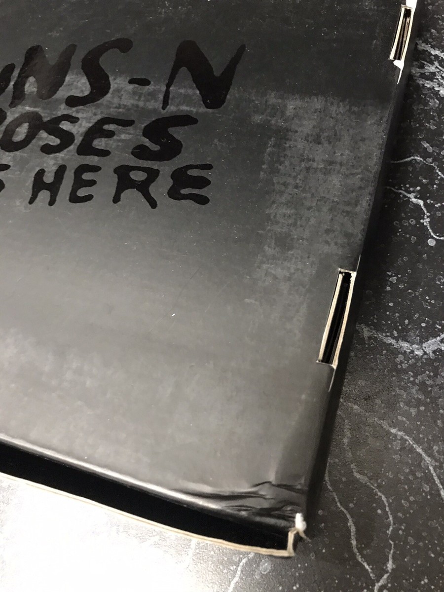 Guns n Roses 2017 Not in this Lifetime Tour VIP Book
