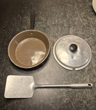 7 Pieces Of Vtg Tin/Plastic Play Food/Utensils 4" Frying Pan/2 Turkeys/Roaster 