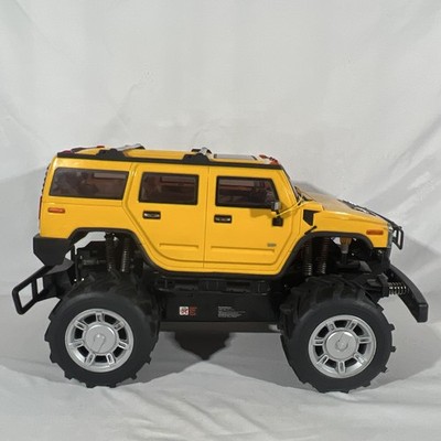 RadioShack RC 2004 Hummer H2 With Mattracks  Car Only For Parts Untested