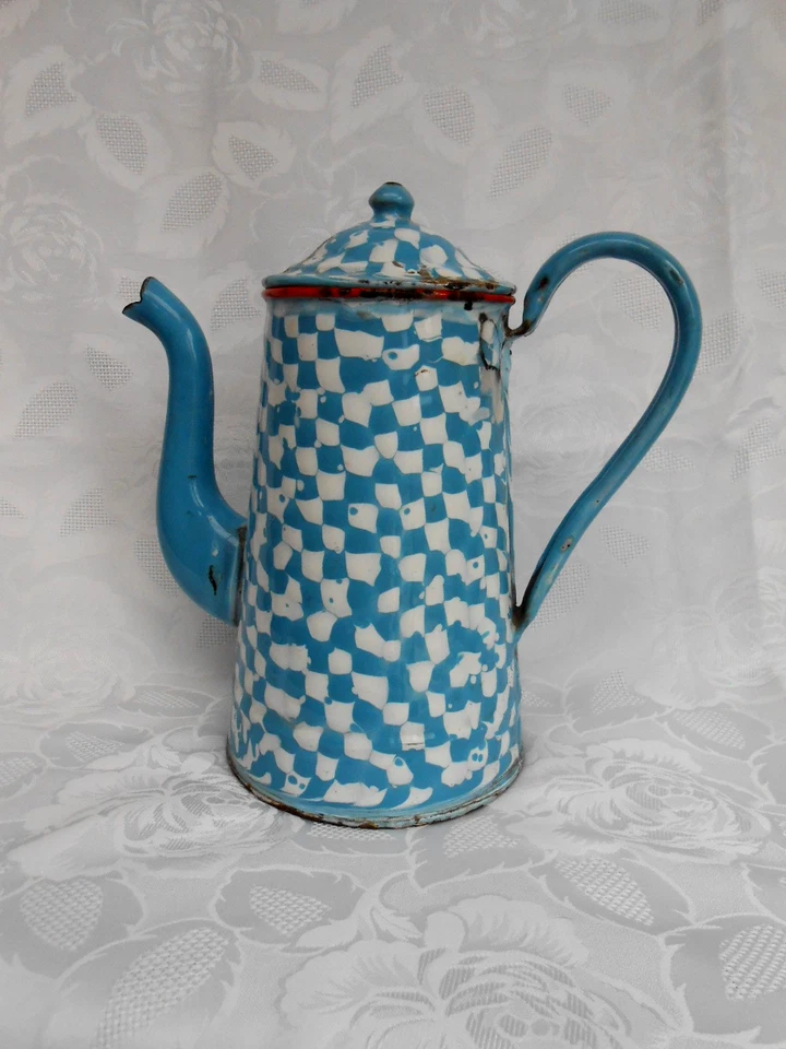 Cafetière en Tôle Émaillée à Décor de Damier Bleu et Blanc en Relief, JAPY, - Photo 2/4