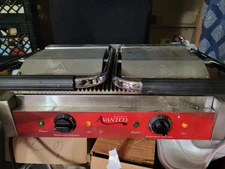 Avantco Commercial Dual Panini Sandwich Grill with Grooved Plates