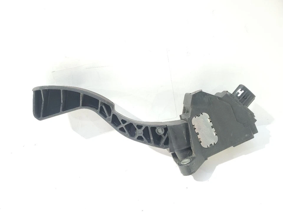 Juego de pedales de freno y gasolina Toyota Camry 2014 OEM 78110-60040 Foto 3 de 4